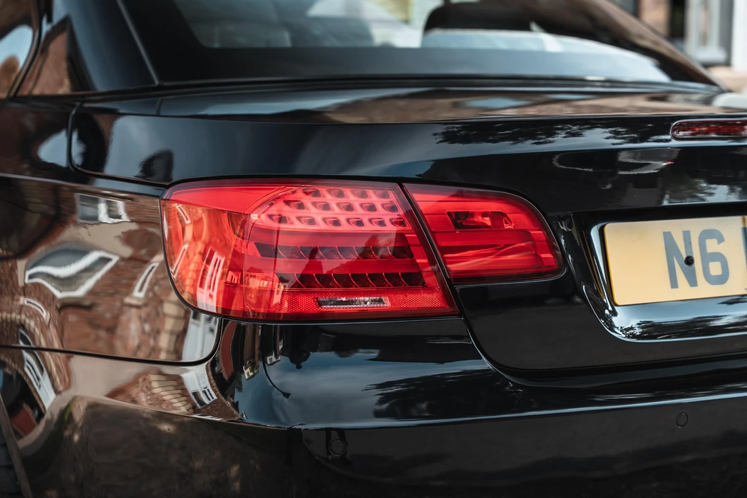 2012 BMW E93 M3 Convertible - Image 28 of 31