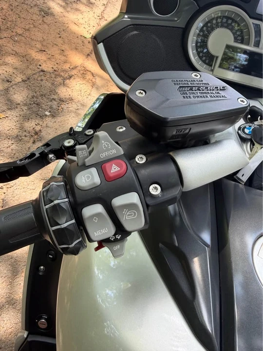 2012 BMW K1600 - Image 10 of 11