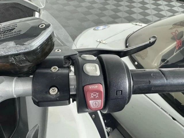 2012 BMW K1600 - Image 11 of 12