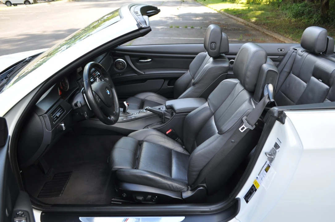 2012 BMW E93 M3 Convertible - Image 9 of 31