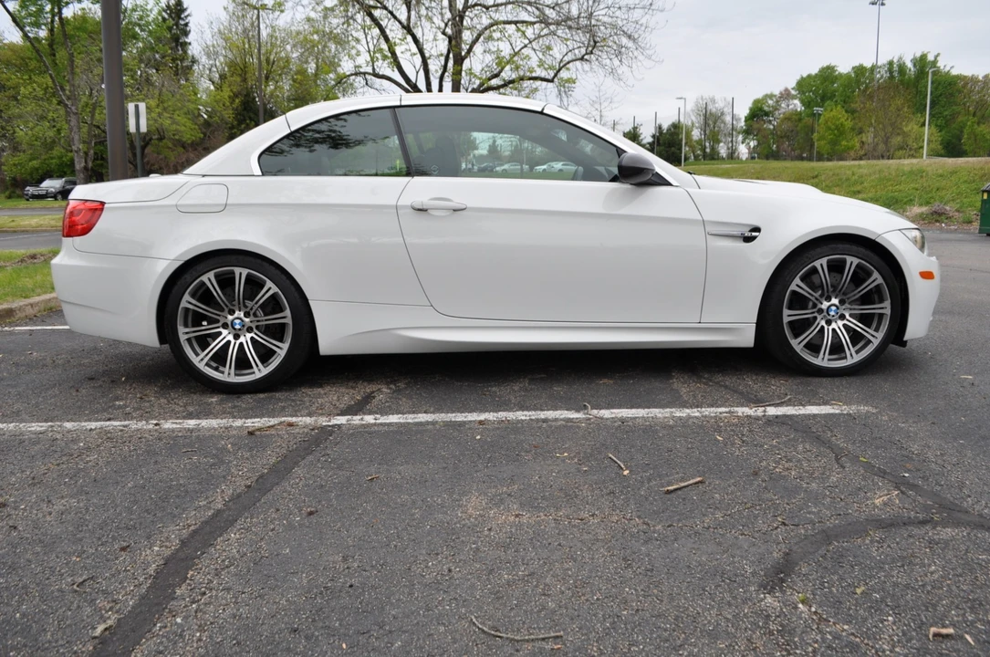 2012 BMW E93 M3 Convertible - Image 27 of 31