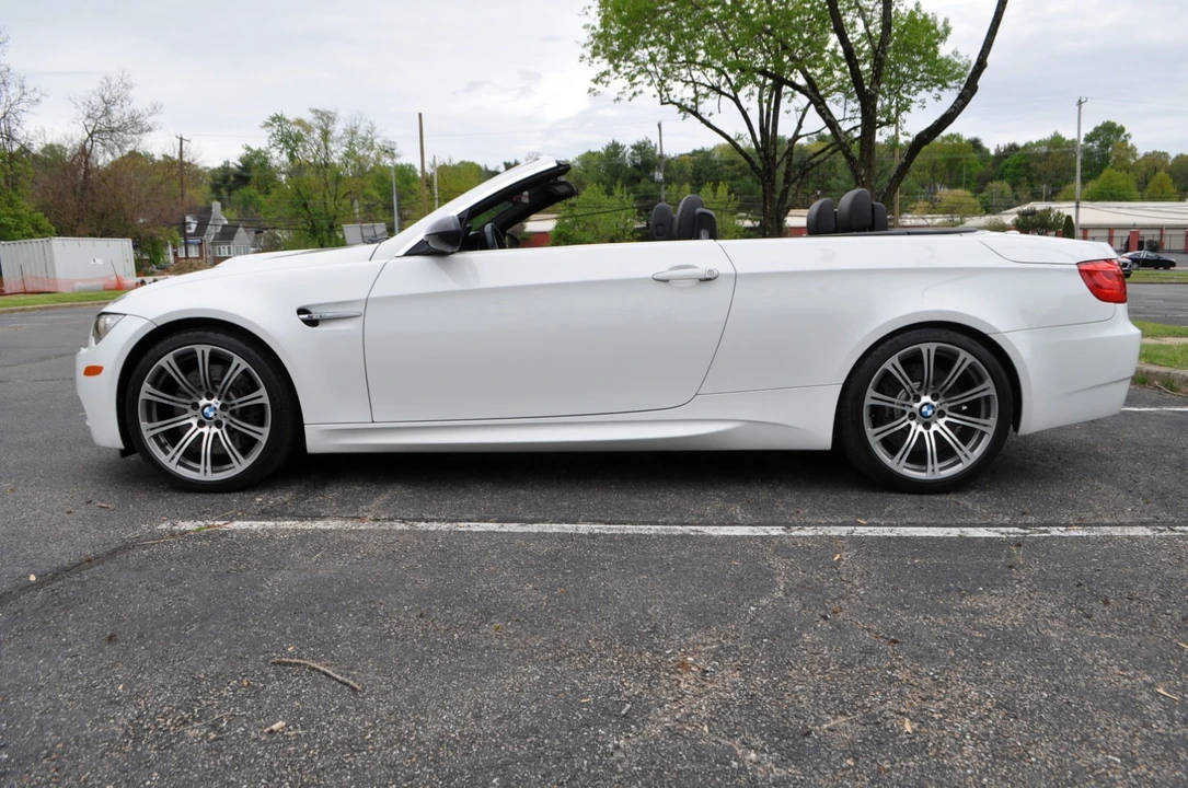 2012 BMW E93 M3 Convertible - Image 2 of 31