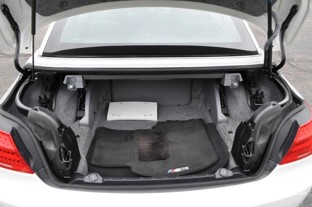 2012 BMW E93 M3 Convertible - Image 19 of 31