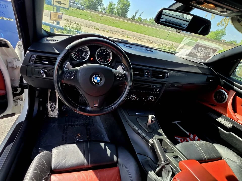 2012 BMW E93 M3 Convertible - Image 6 of 9