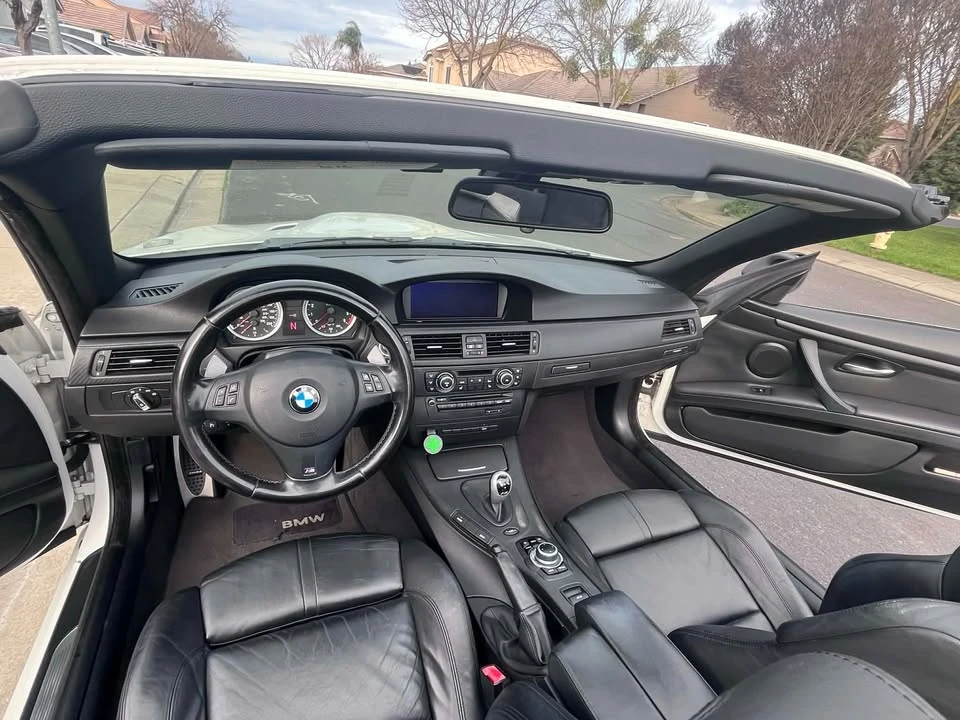 2012 BMW E93 M3 Convertible - Image 14 of 15