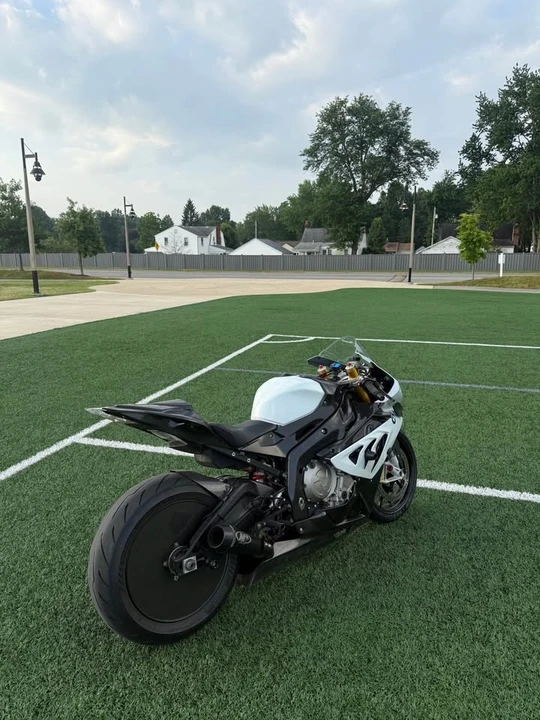 2012 BMW S1000 - Image 3 of 10