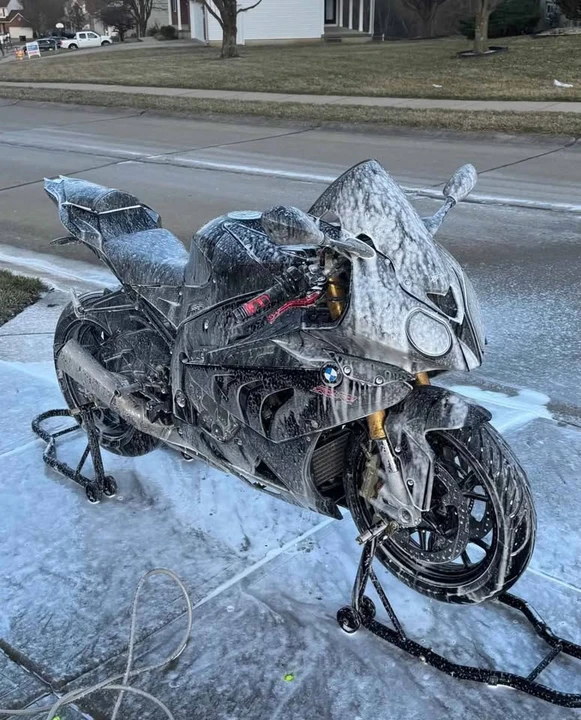 2012 BMW S1000 - Image 3 of 6