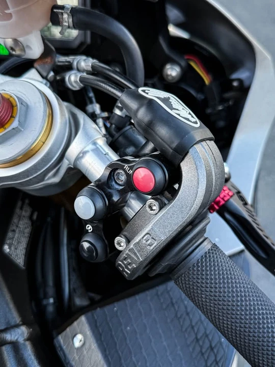 2012 BMW S1000 - Image 11 of 13