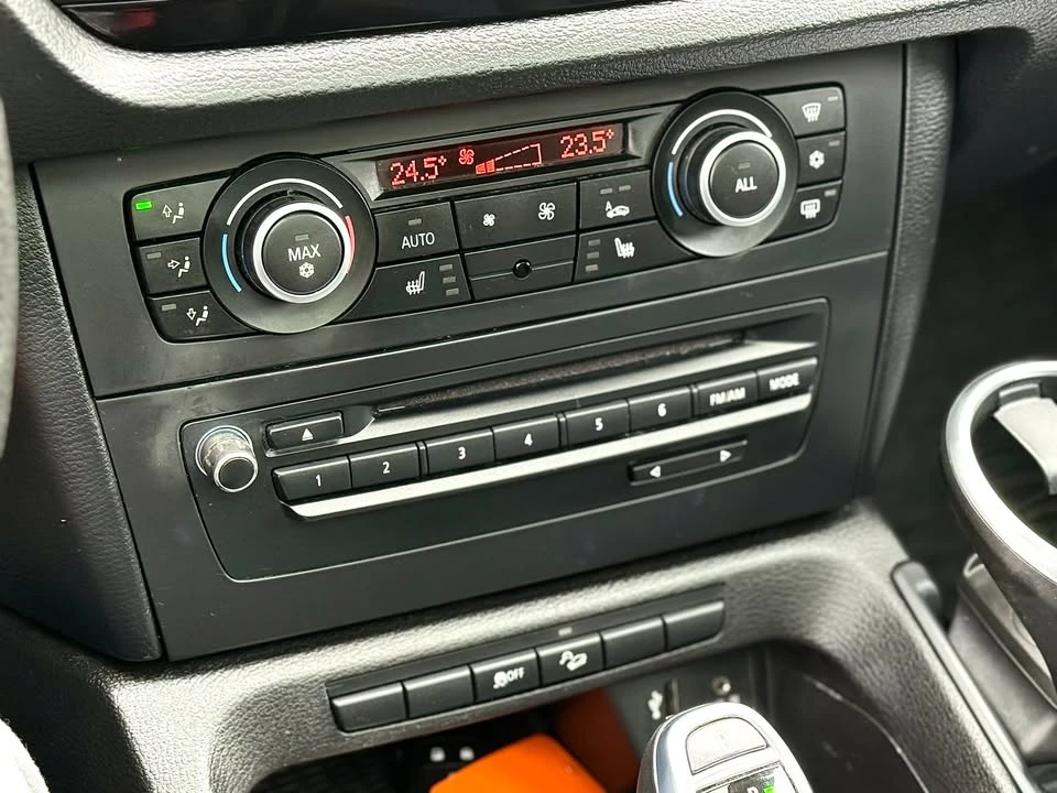 2012 BMW E84 X1 - Image 9 of 14