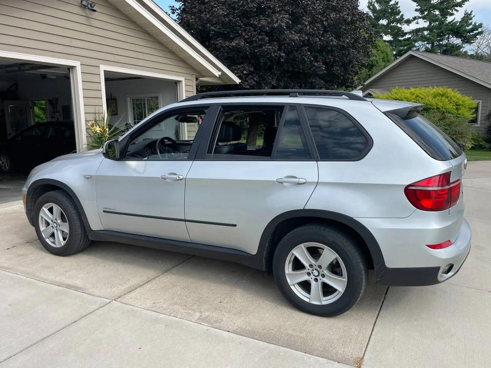 2012 BMW E70 X5 - Image 2 of 10