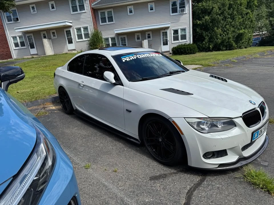 2012 BMW iX - Image 3 of 4