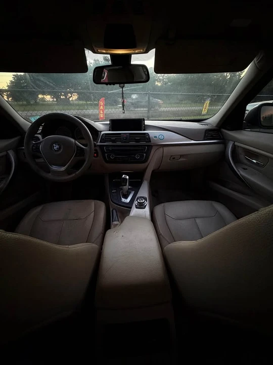 2012 BMW iX - Image 2 of 5