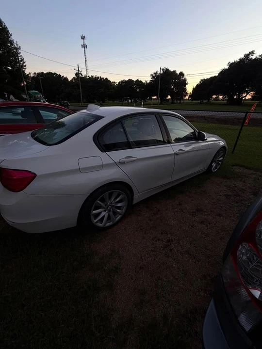 2012 BMW iX - Image 3 of 5