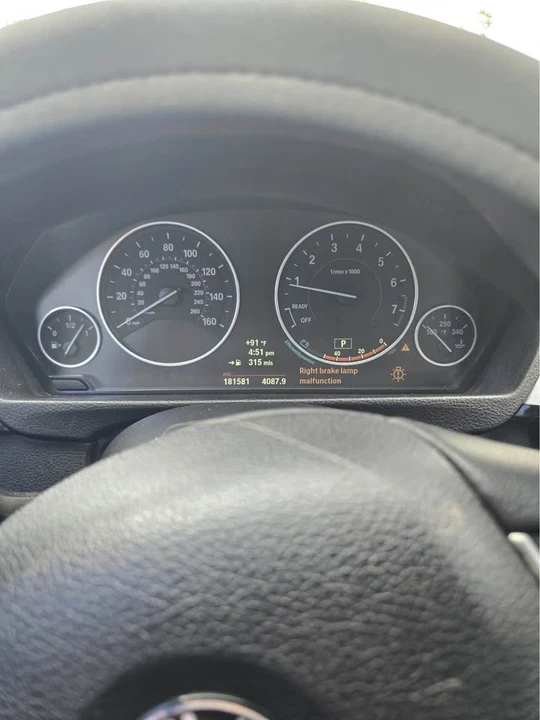 2012 BMW 3 Series - Image 10 of 10