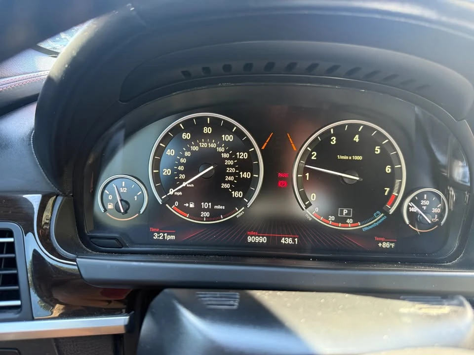 2012 BMW M5 - Image 8 of 8