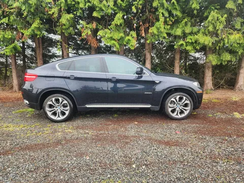 2012 BMW x6 50i awd low km fast v8