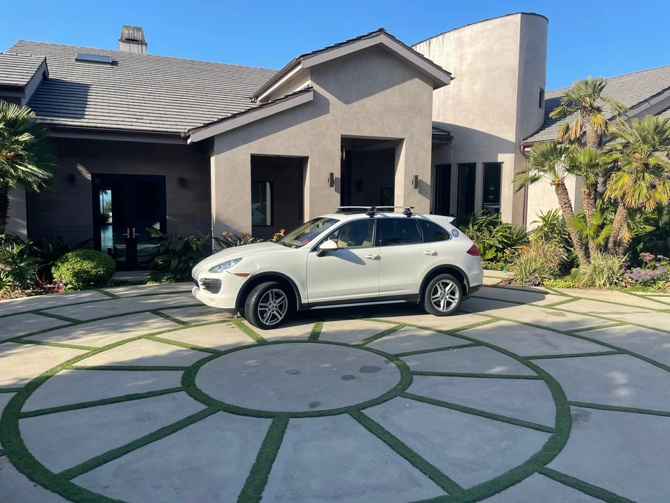 2012 Porsche 958 Cayenne - Image 2 of 6