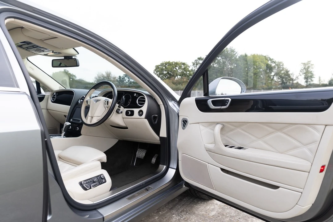 2012 Bentley Continental Flying Spur - Image 28 of 30