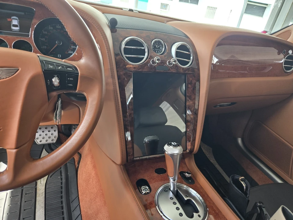 2012 Bentley Continental Flying Spur - Image 10 of 12