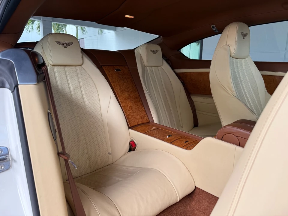 2012 Bentley Continental GT 2nd Gen - Image 26 of 31