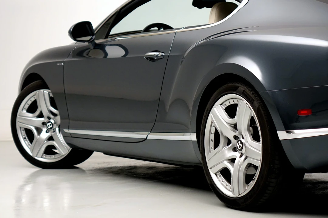 2012 Bentley Continental GT V8 2nd Gen - Image 25 of 31