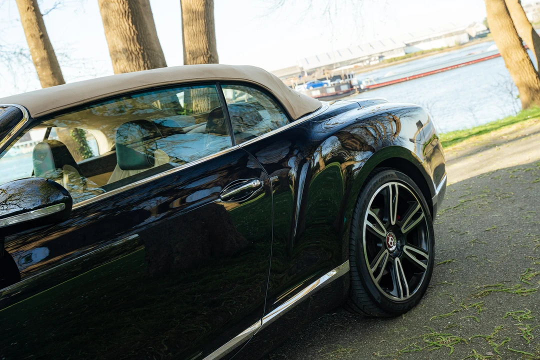 2012 Bentley Continental GTC - Image 22 of 31