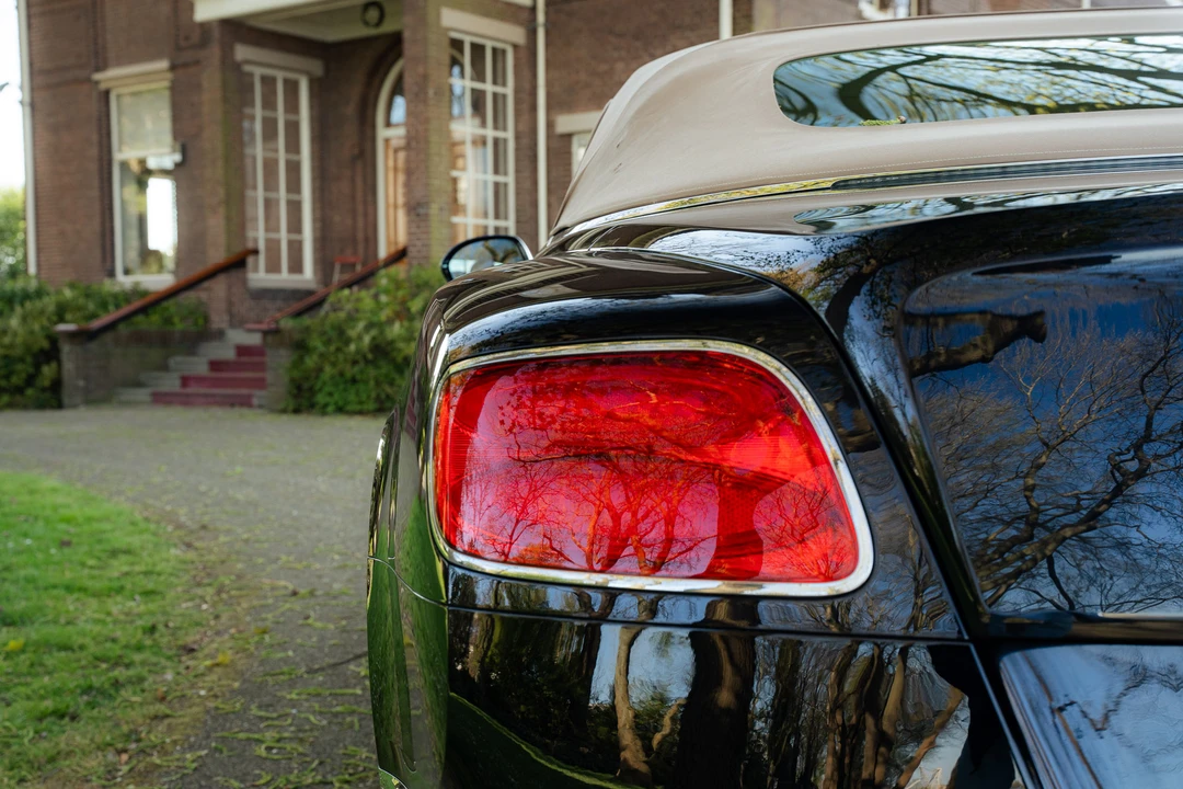 2012 Bentley Continental GTC - Image 14 of 31