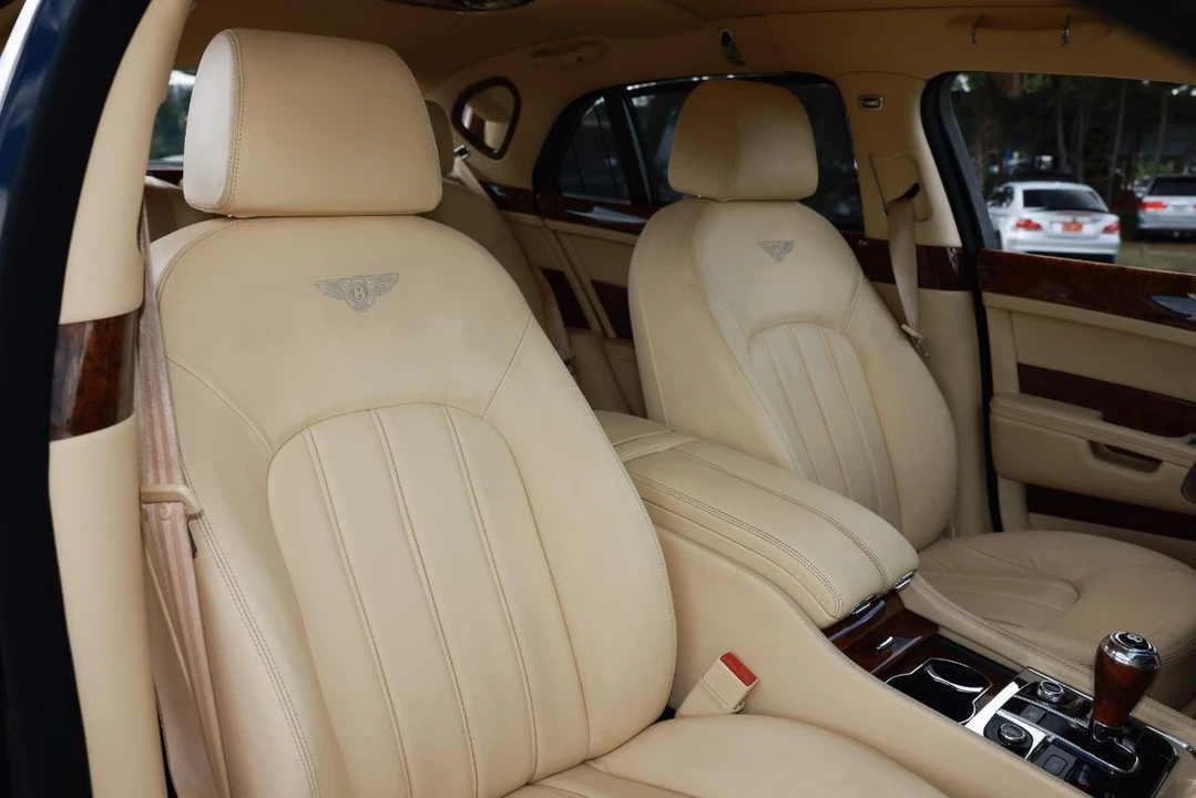 2012 Bentley - Image 18 of 31
