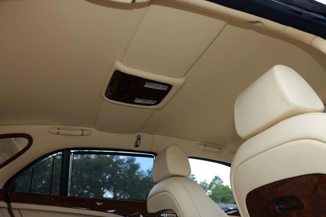 2012 Bentley - Image 27 of 31