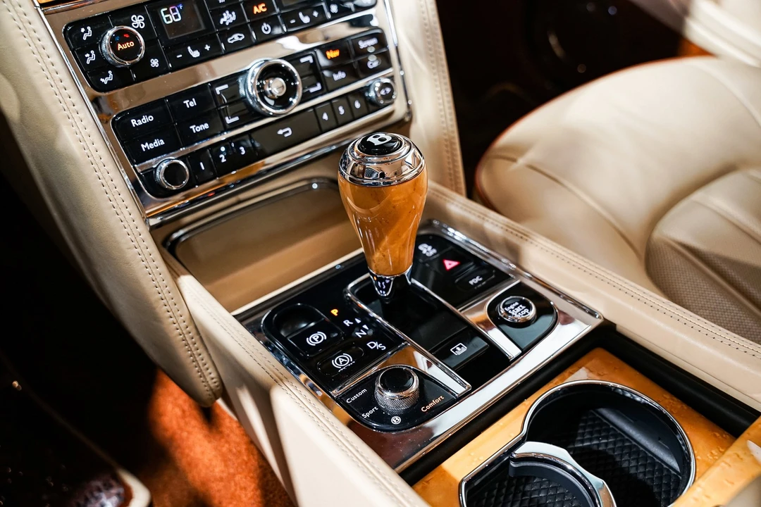 2012 Bentley Mulsanne 2nd Gen - Image 16 of 21
