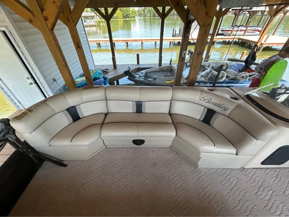 2012 Bentley - Image 8 of 11