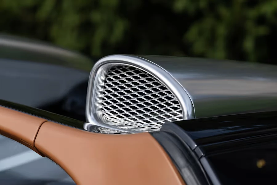 2012 Bugatti Veyron Grand Sport - Image 11 of 31