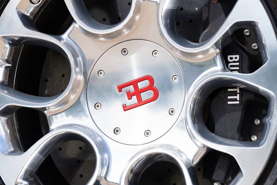 2012 Bugatti Veyron Grand Sport - Image 7 of 31
