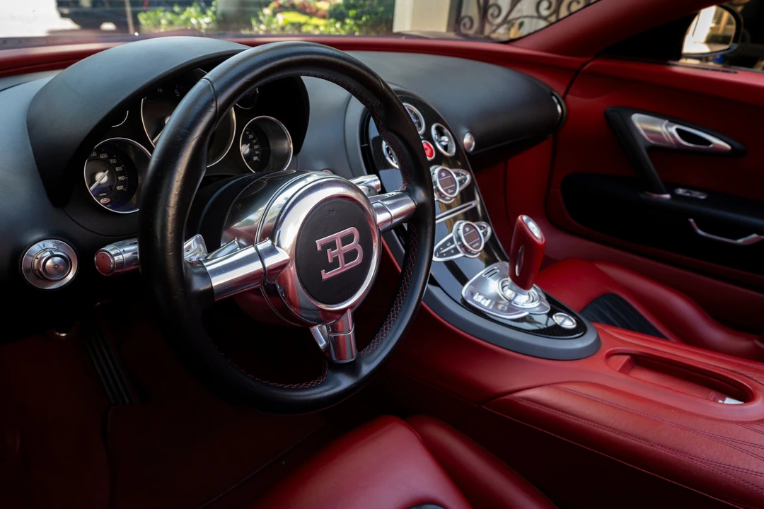 2012 Bugatti Veyron Grand Sport - Image 19 of 30
