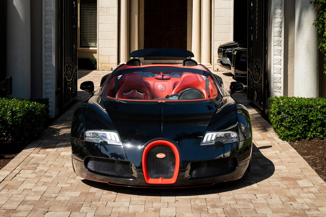 2012 Bugatti Veyron Grand Sport - Image 2 of 30