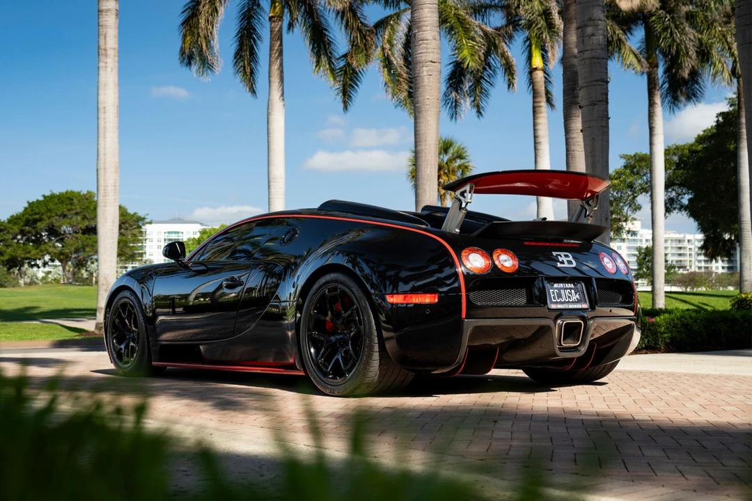 2012 Bugatti Veyron Grand Sport - Image 4 of 30