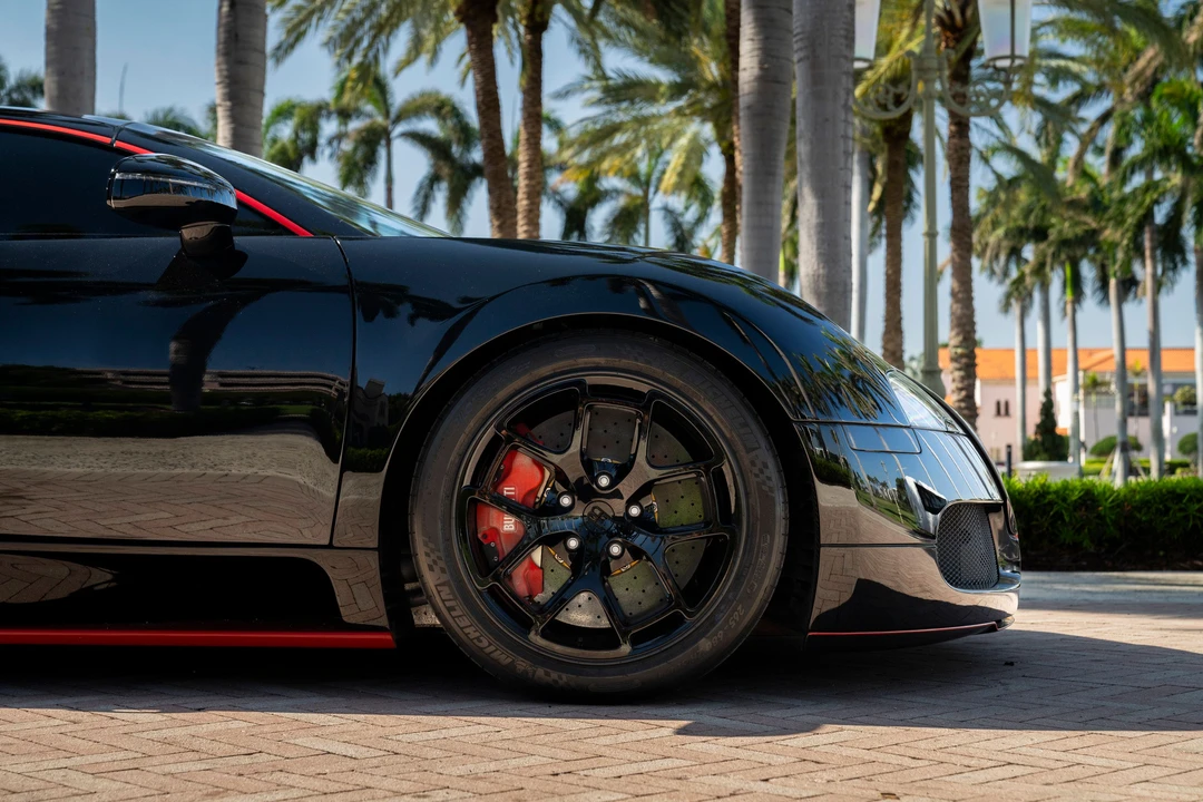 2012 Bugatti Veyron Grand Sport - Image 23 of 30