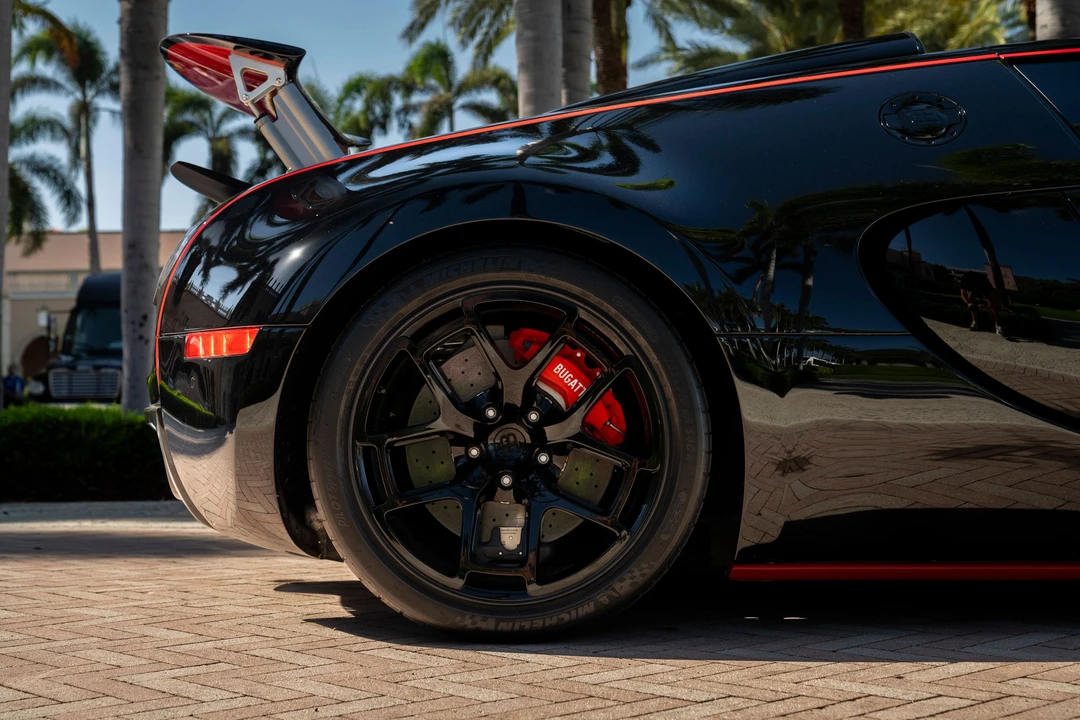 2012 Bugatti Veyron Grand Sport - Image 22 of 30