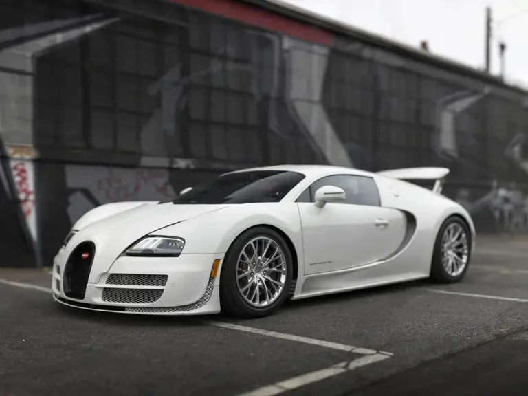 2012 Bugatti Veyron - Image 3 of 31