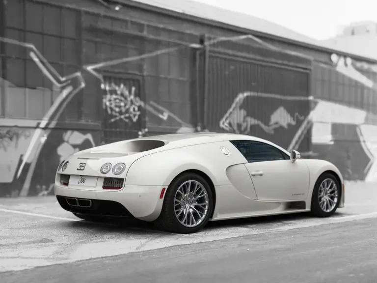 2012 Bugatti Veyron - Image 4 of 31