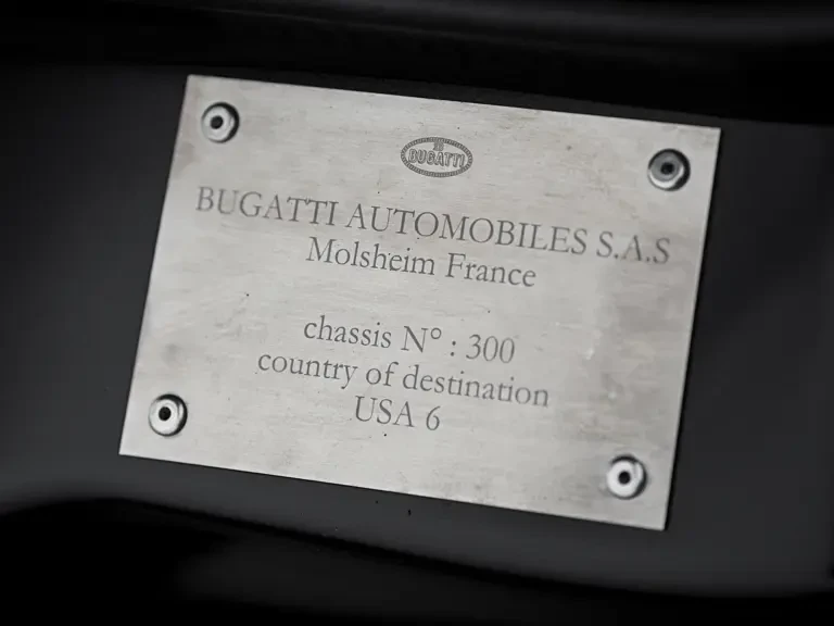 2012 Bugatti Veyron - Image 28 of 31
