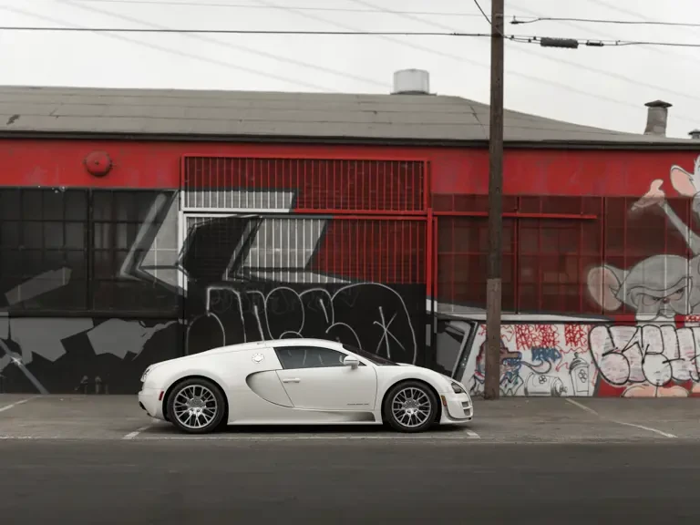 2012 Bugatti Veyron - Image 9 of 31