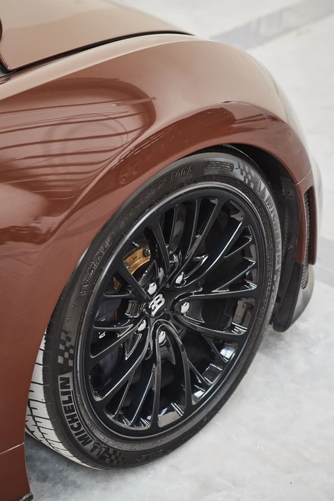 2012 Bugatti Veyron Super Sport - Image 10 of 25