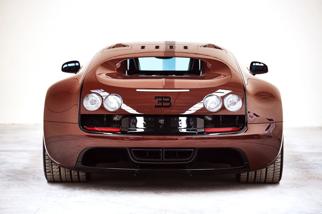 2012 Bugatti Veyron Super Sport - Image 2 of 25
