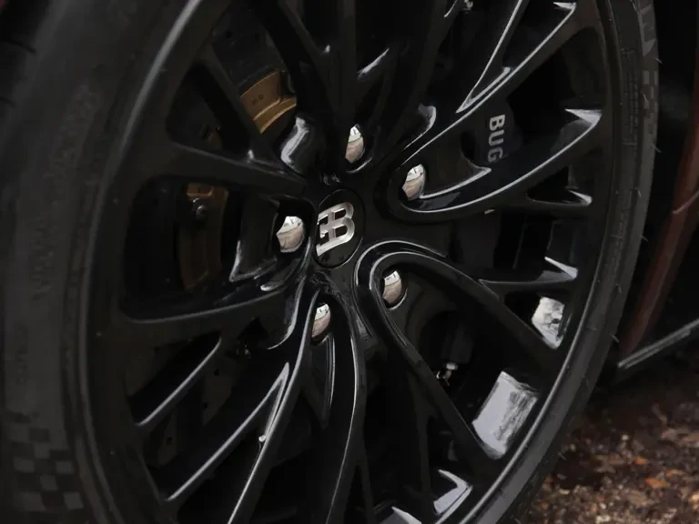 2012 Bugatti Veyron Super Sport - Image 24 of 31