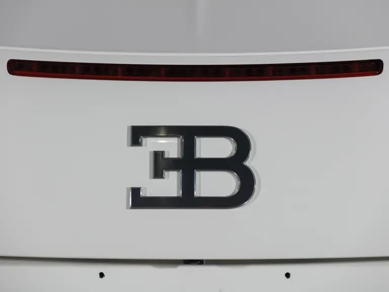 2012 Bugatti Veyron Super Sport - Image 8 of 31