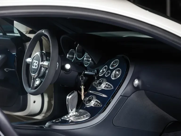 2012 Bugatti Veyron Super Sport - Image 11 of 31