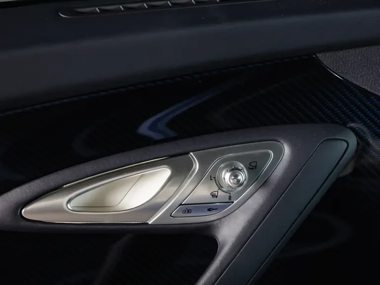 2012 Bugatti Veyron Super Sport - Image 20 of 31