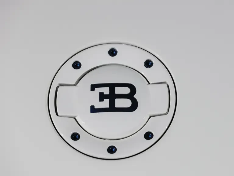 2012 Bugatti Veyron Super Sport - Image 30 of 31