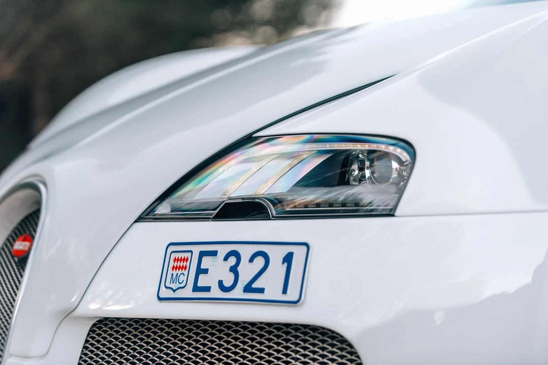 2012 Bugatti Veyron Grand Sport - Image 17 of 31